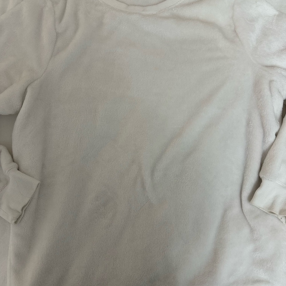 GAIAM White Cozy Pullover